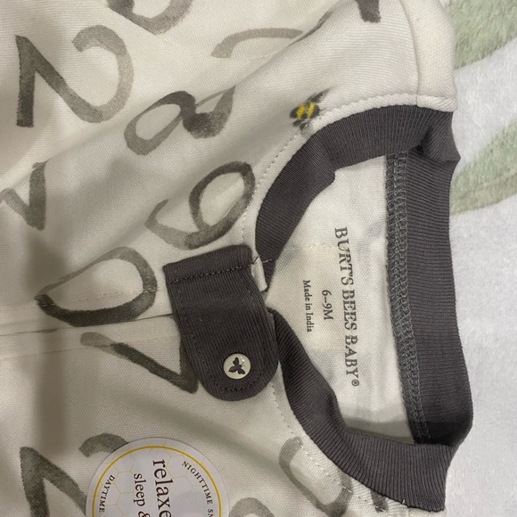 Burts bees pajamas 6/9 months - Picture 3 of 4